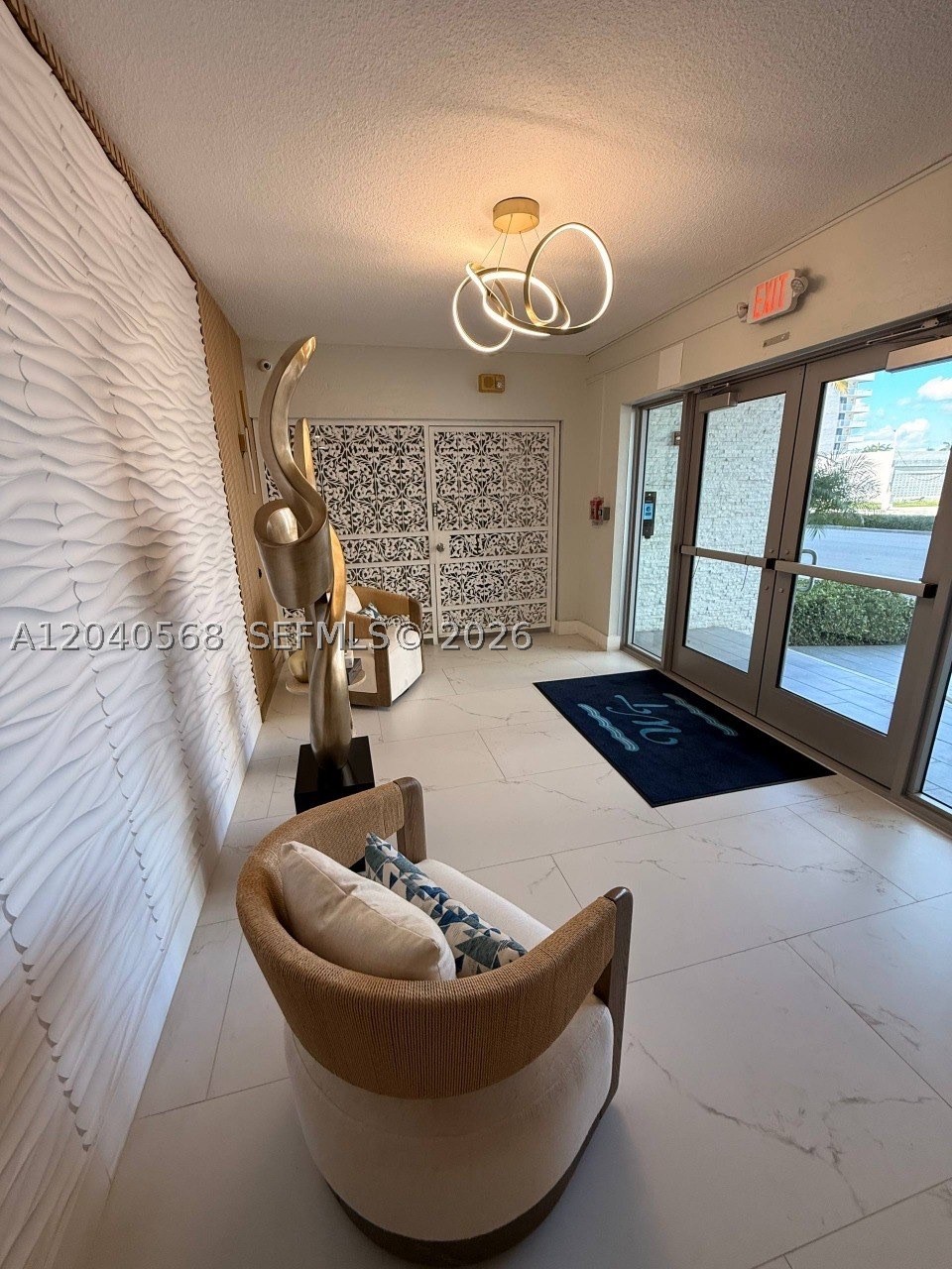1701 S Ocean Dr 105 Property Photo 8