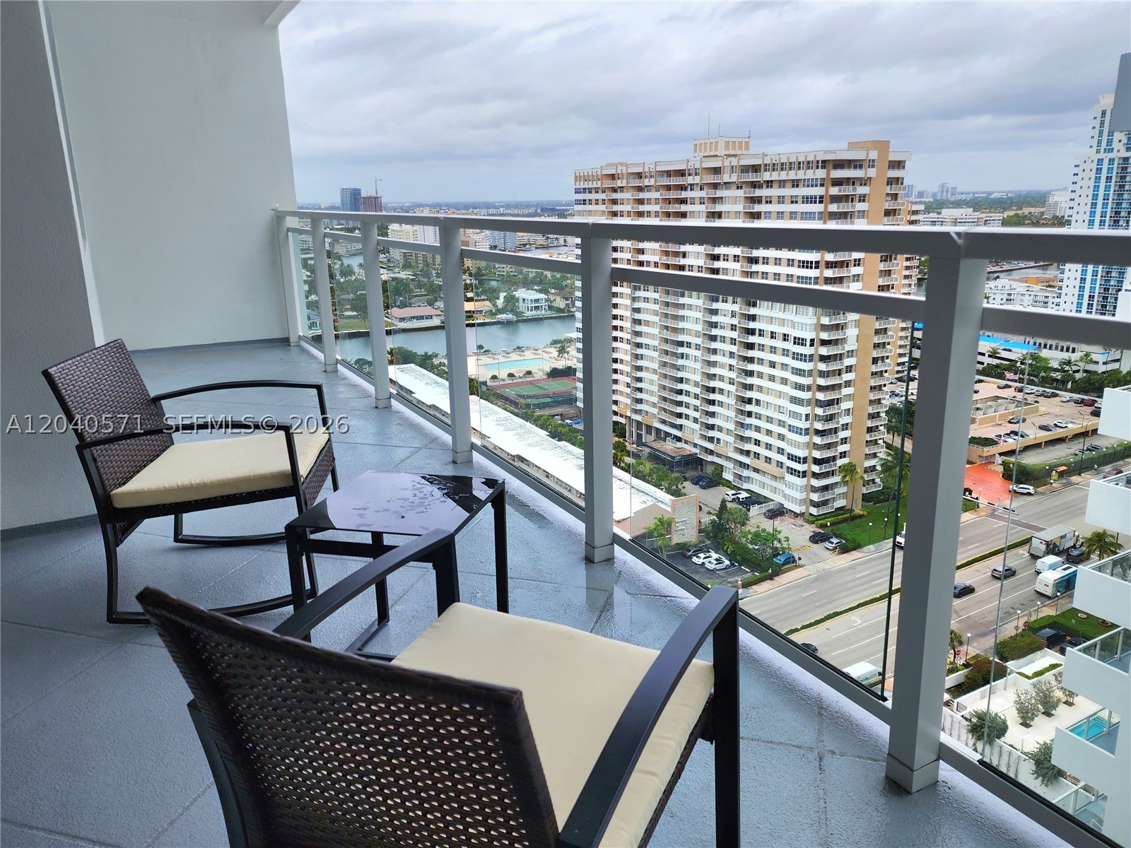 2030 S Ocean Dr 2204 Property Photo 4