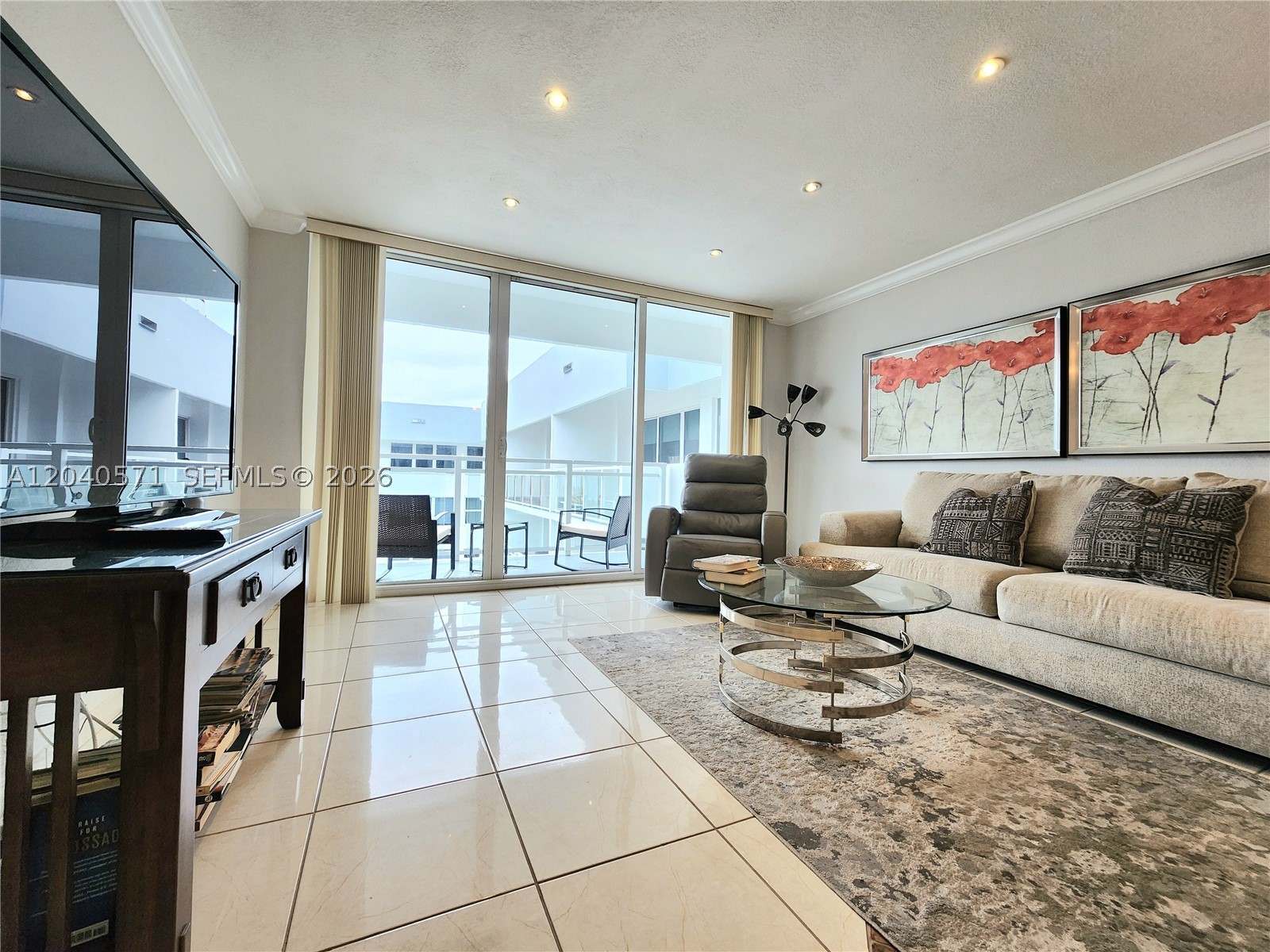 2030 S Ocean Dr 2204 Property Photo 5