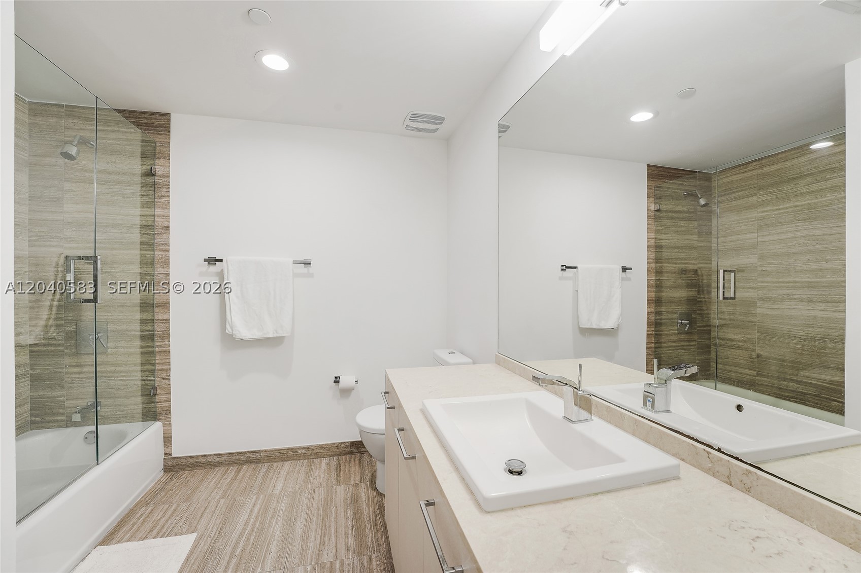 1010 Brickell Ave 3007 Property Photo 9