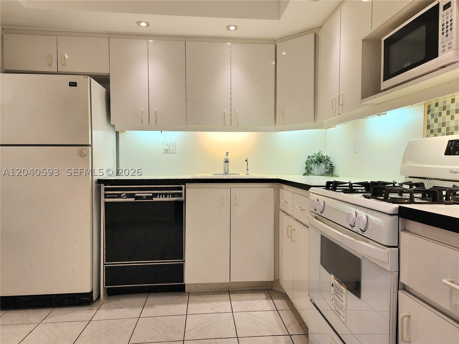 2030 S Ocean Dr 401 Property Photo 8