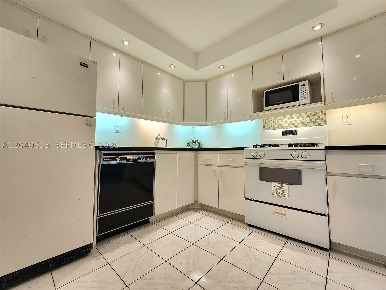 2030 S Ocean Dr 401 Property Photo 9