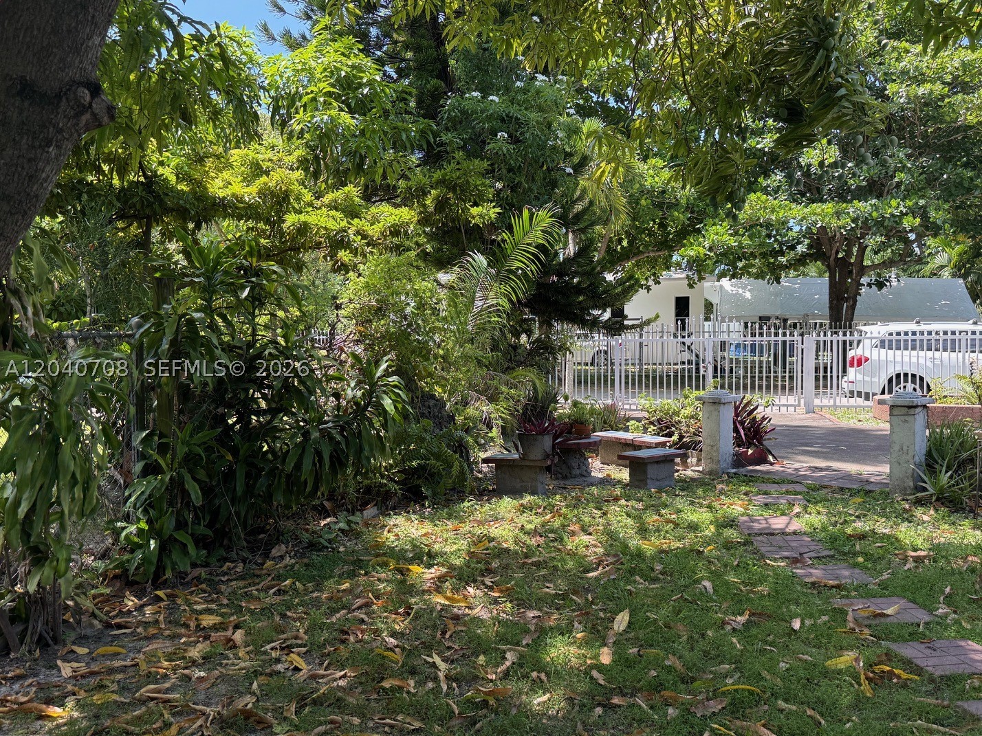 12600 Country Club Ln Property Photo 1