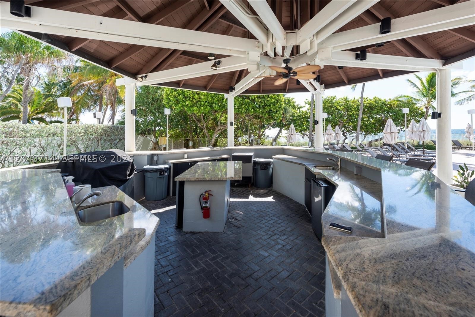 1901 N Ocean Blvd 7e Property Photo 29