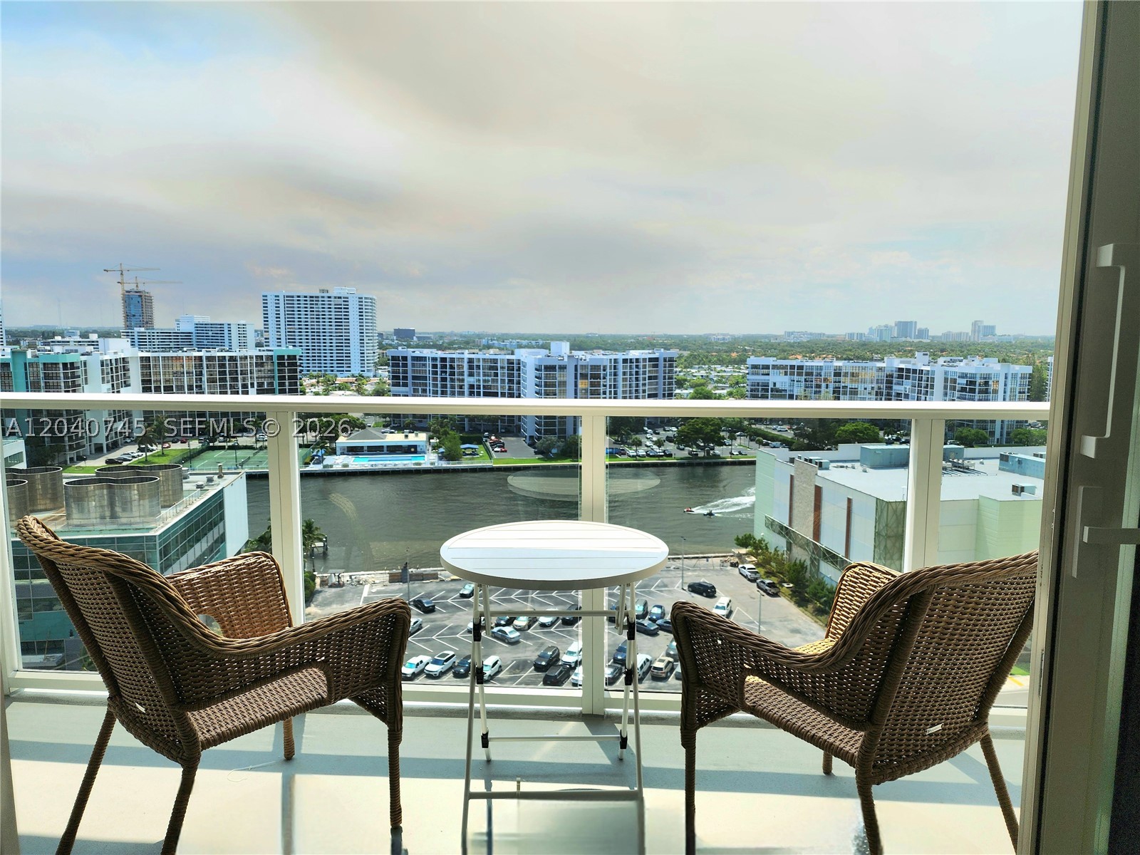3505 S Ocean Dr Penthouse 1502 Property Photo 4