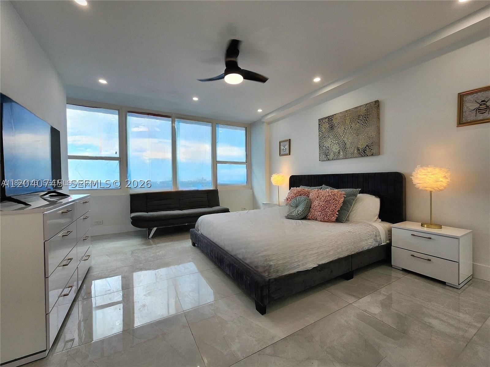 3505 S Ocean Dr Penthouse 1502 Property Photo 14