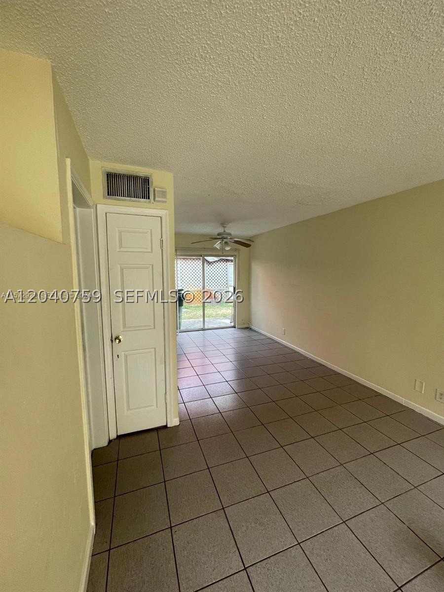 5305 NW 27th St 6C Property Photo 1