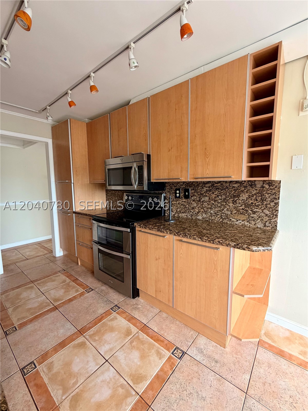 18051 Biscayne Blvd 1905 Property Photo 13