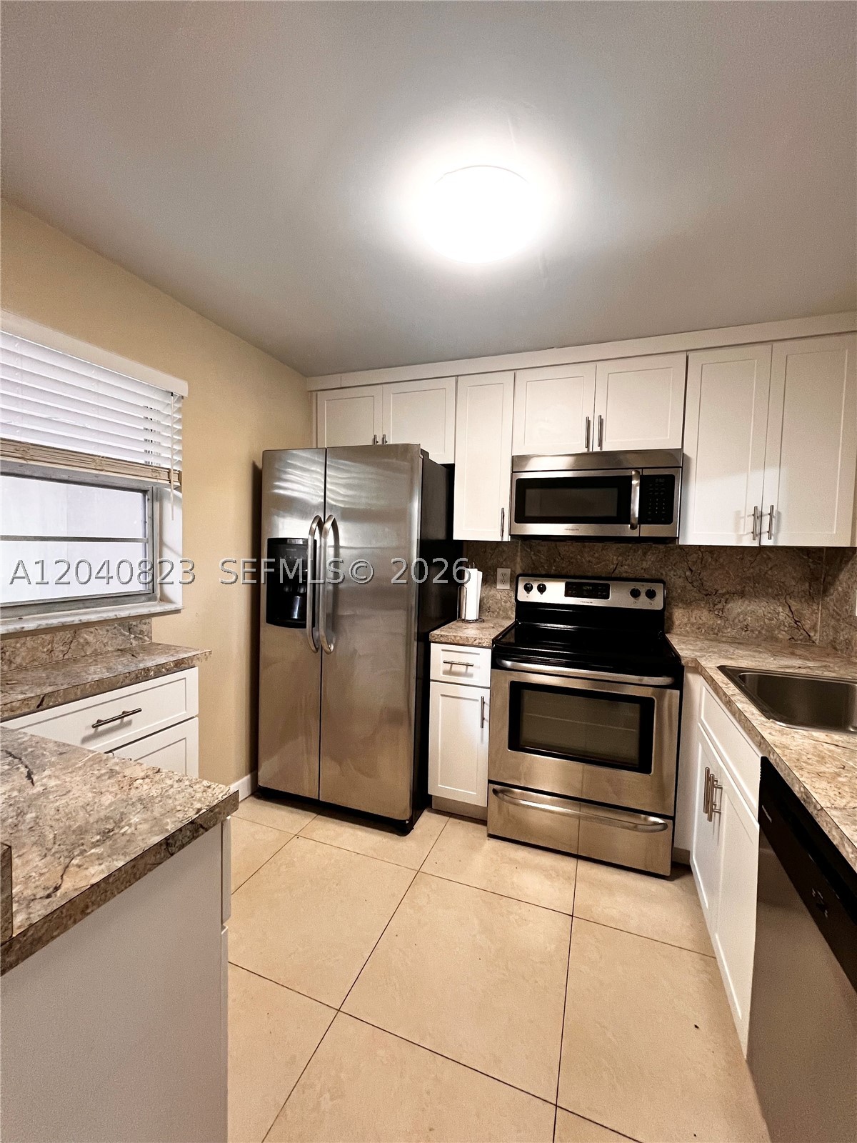 9235 Lagoon Pl 109 Property Photo 1