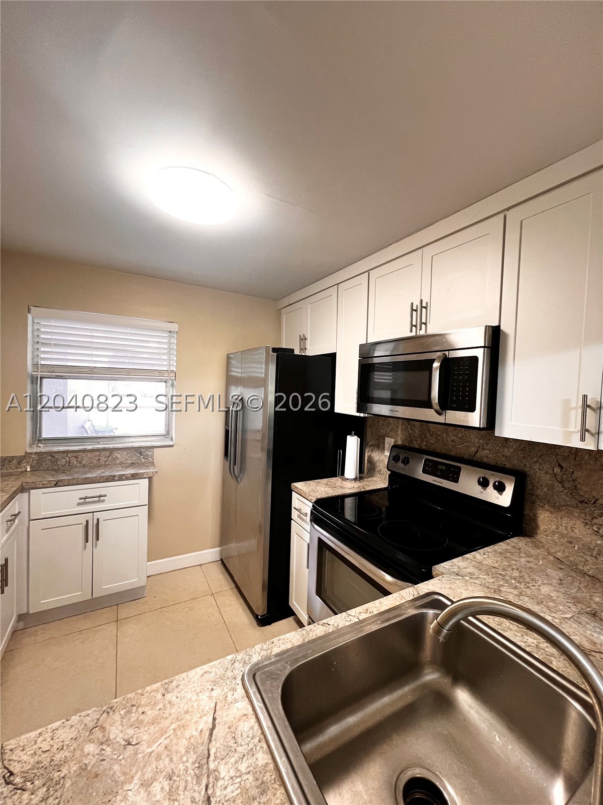 9235 Lagoon Pl 109 Property Photo 2
