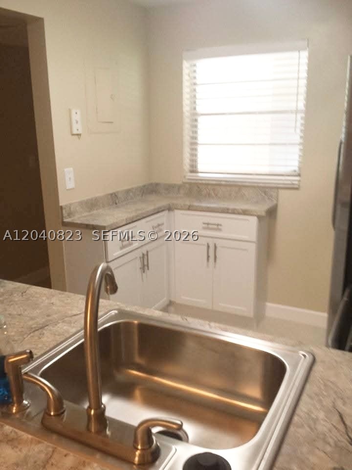 9235 Lagoon Pl 109 Property Photo 4