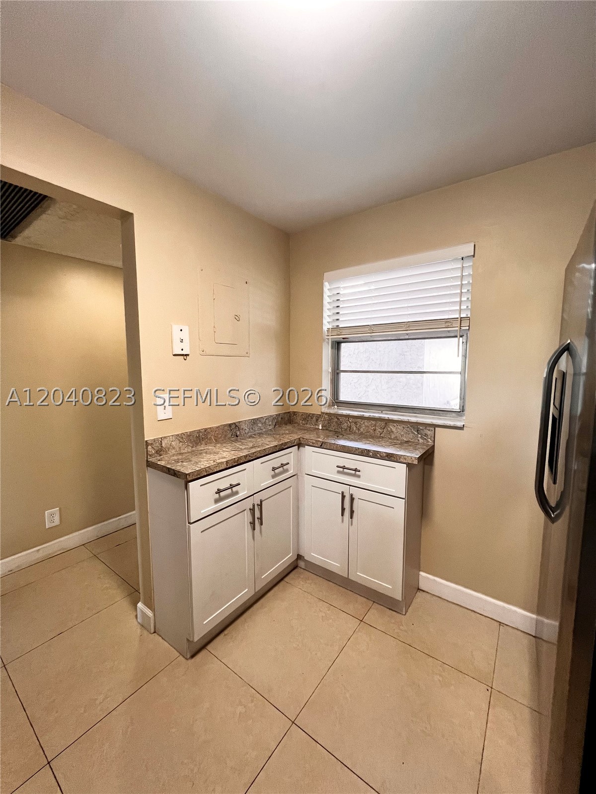 9235 Lagoon Pl 109 Property Photo 5