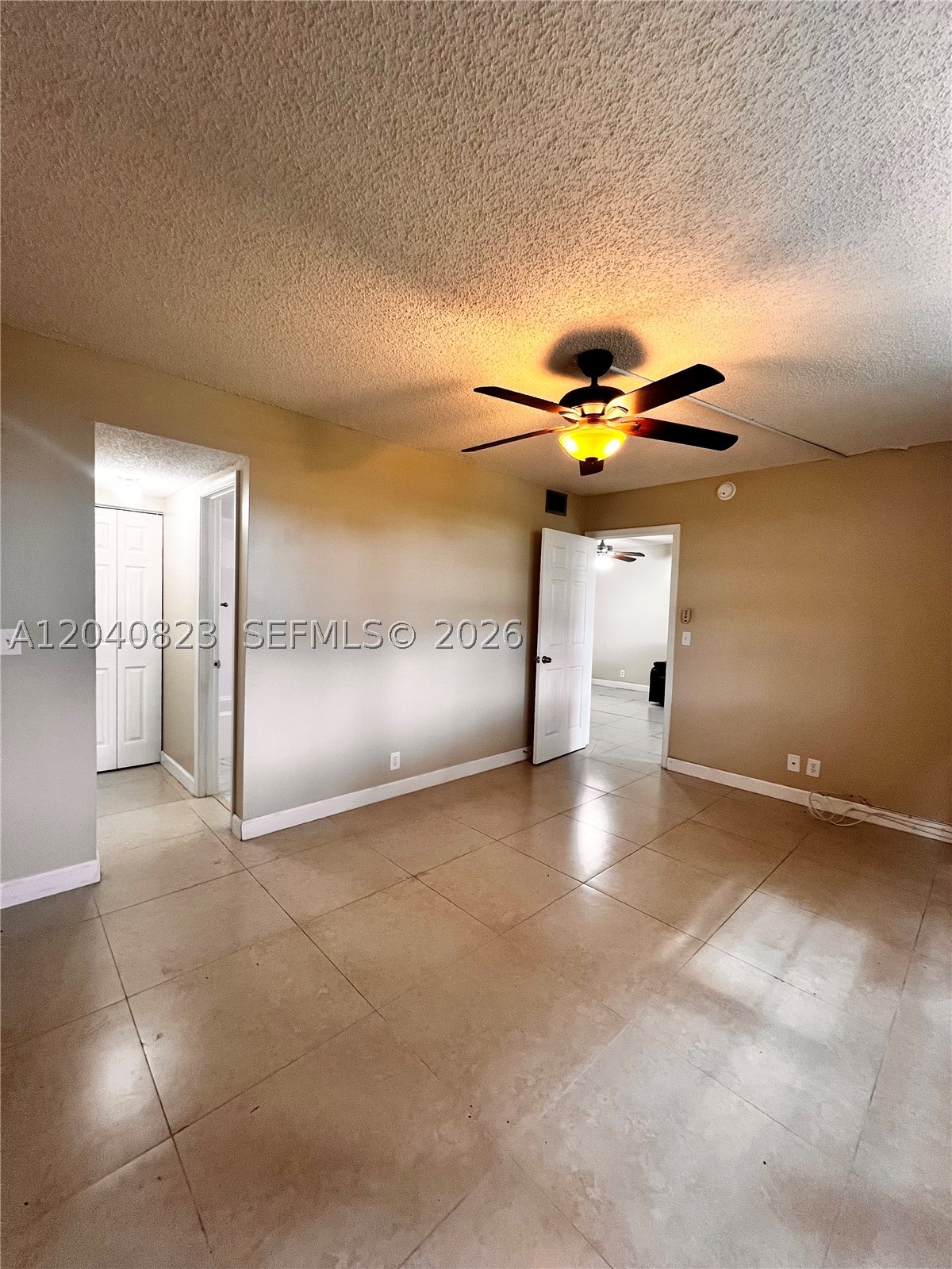 9235 Lagoon Pl 109 Property Photo 8