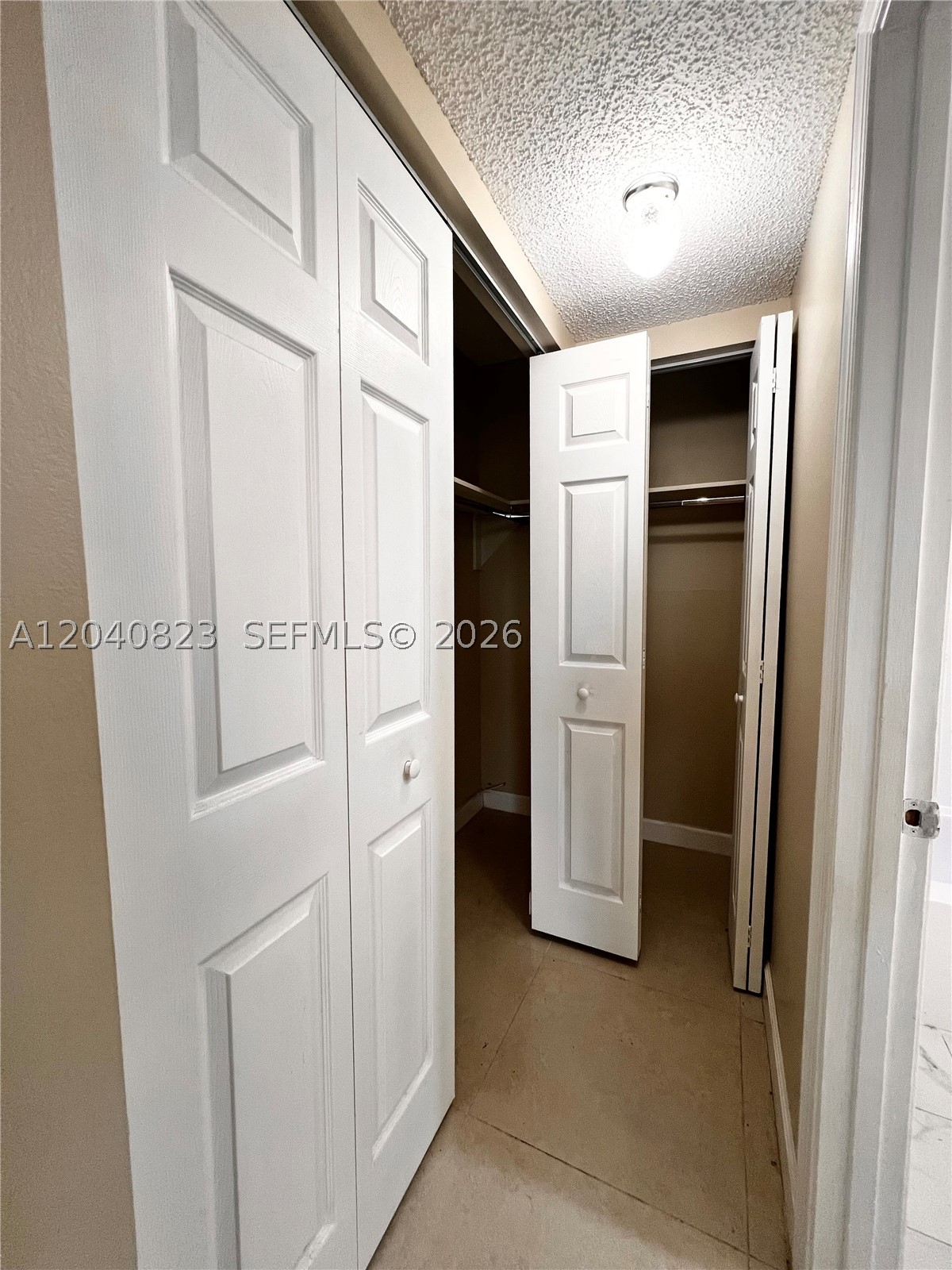 9235 Lagoon Pl 109 Property Photo 11