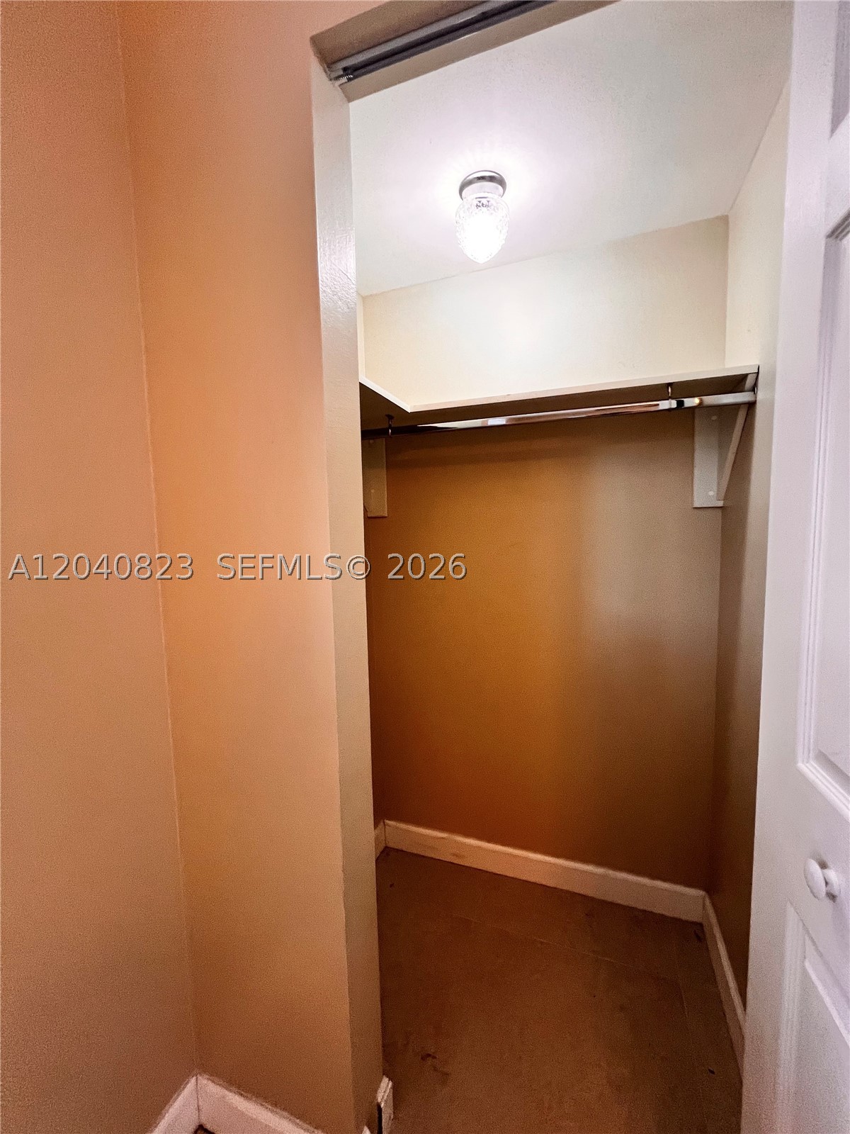 9235 Lagoon Pl 109 Property Photo 13