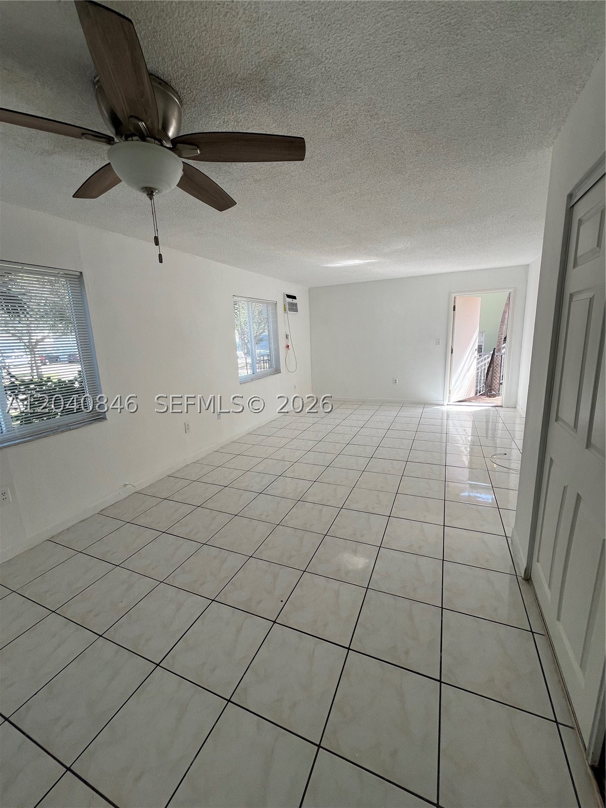 960 Biarritz Dr 2 Property Photo 7