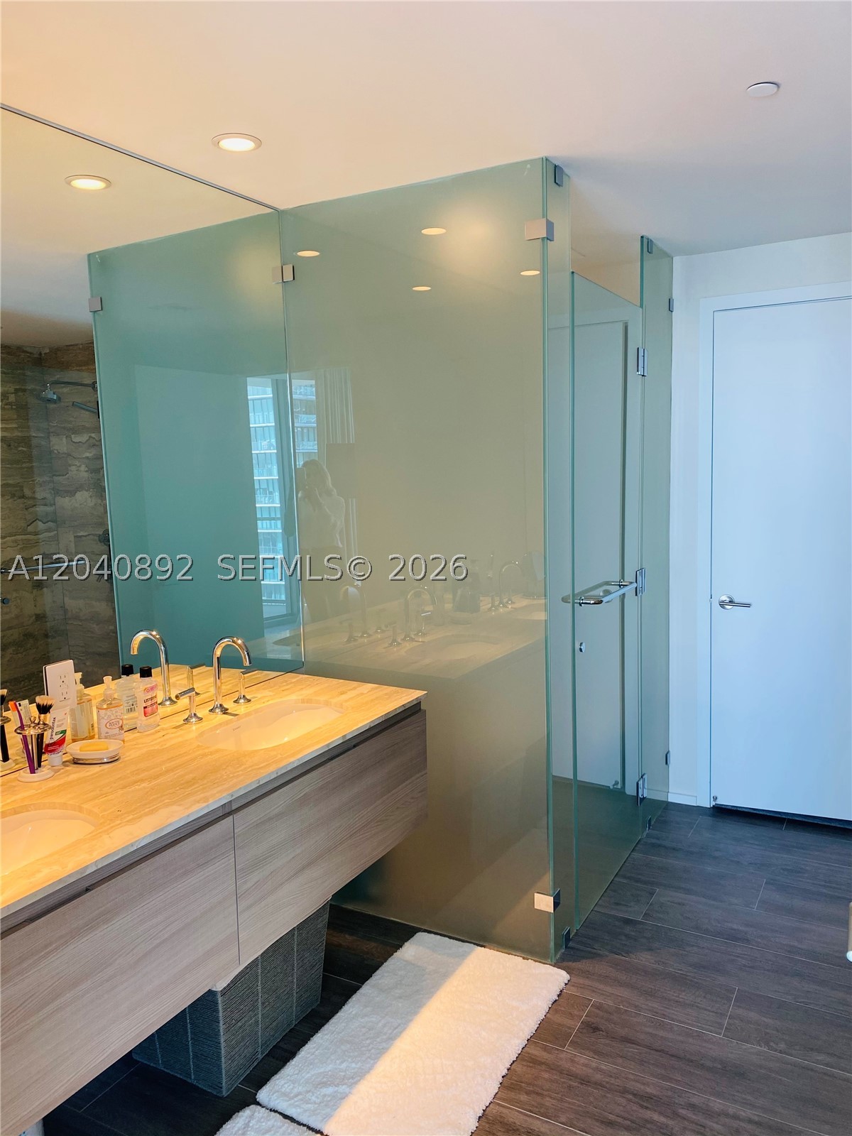 A12040892 Property Photo 11