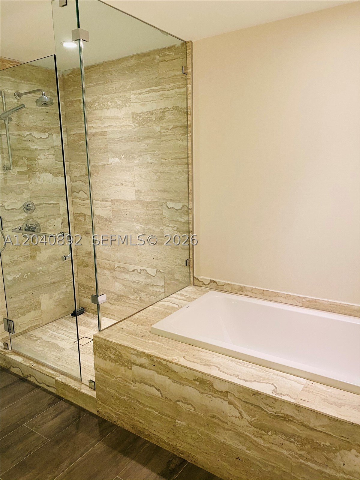 A12040892 Property Photo 12