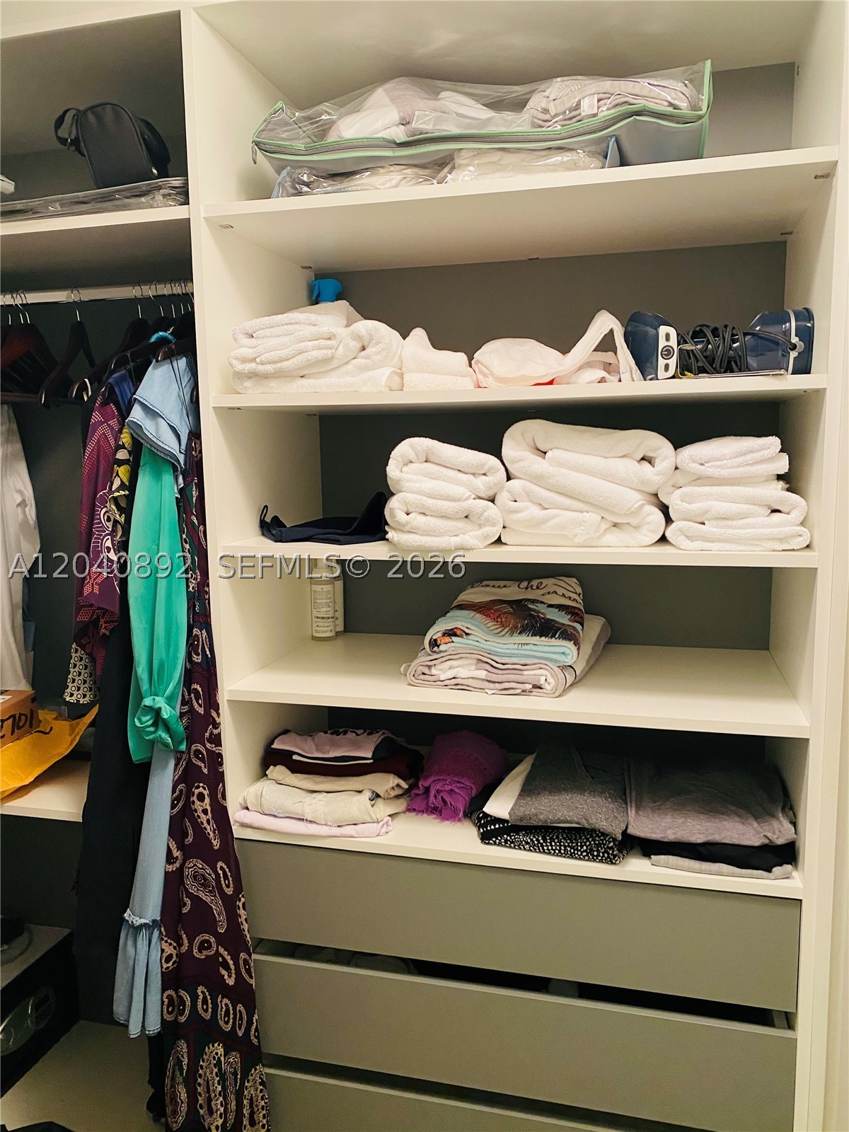A12040892 Property Photo 13