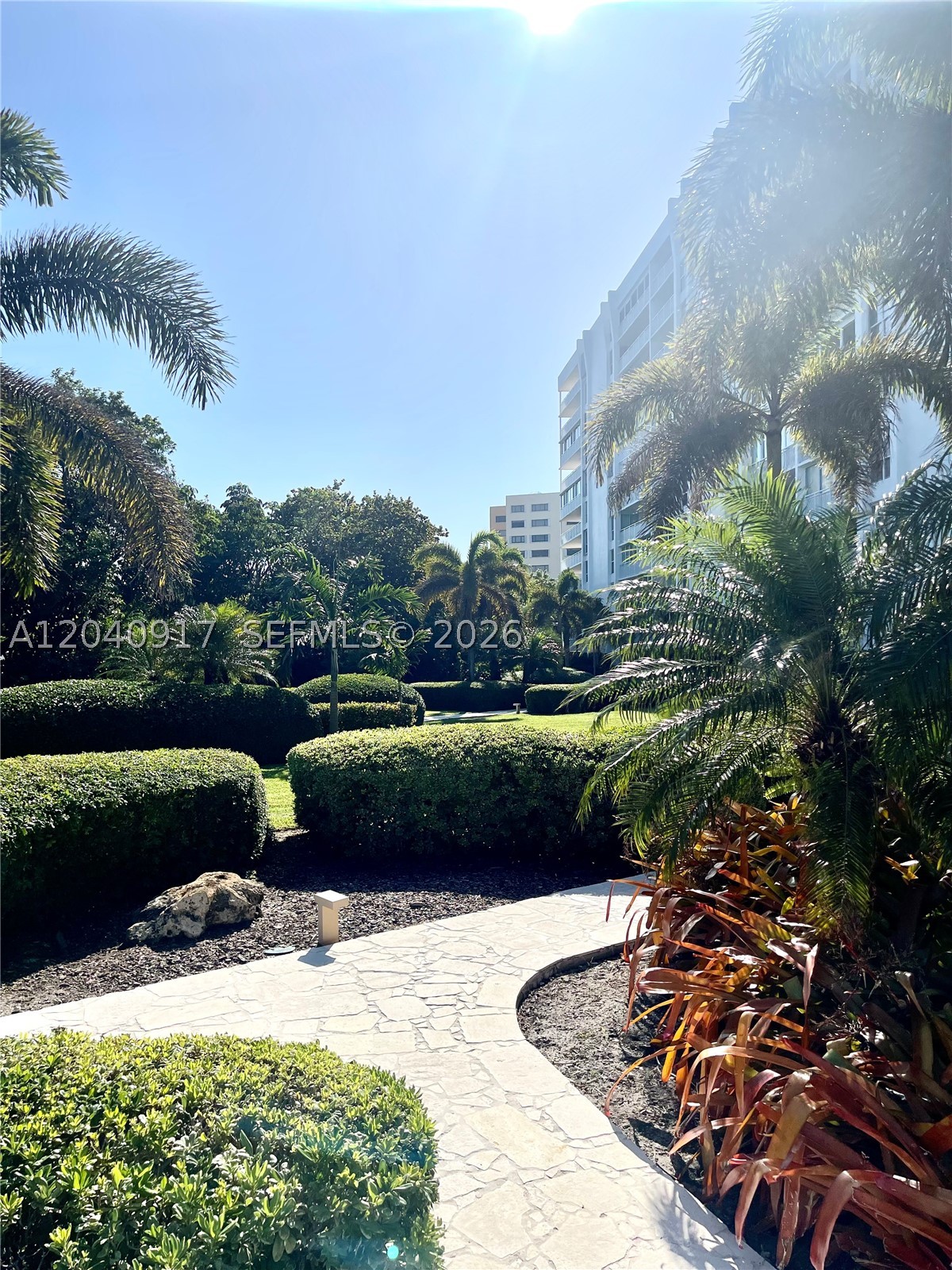 607 Ocean Dr 3k Property Photo 3