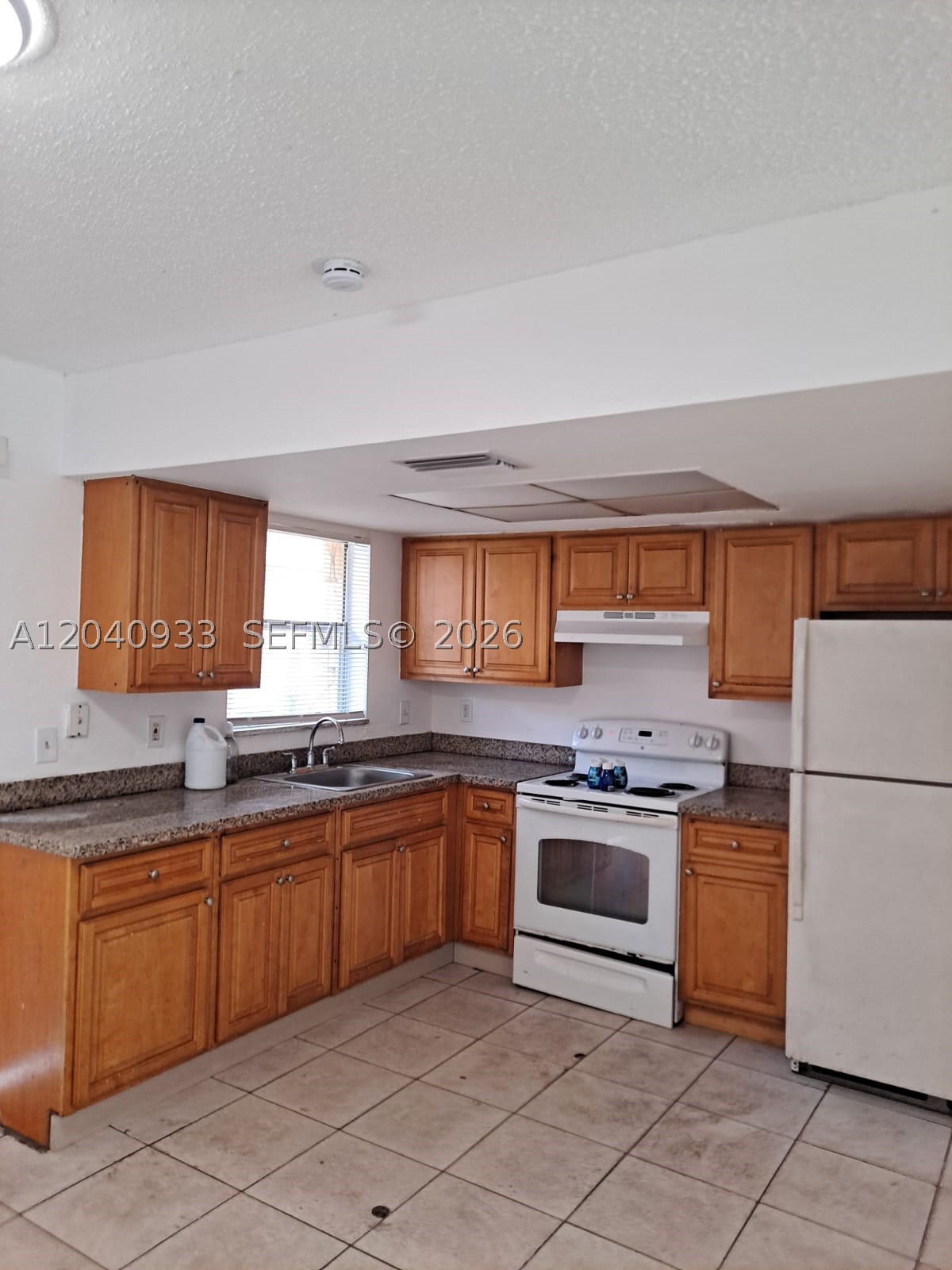 2560 Nw 52nd Ave C18 Property Photo 2