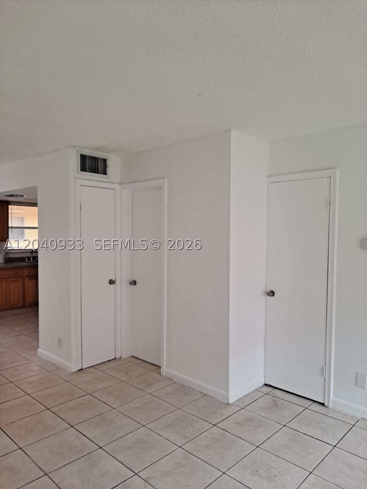 2560 Nw 52nd Ave C18 Property Photo 3