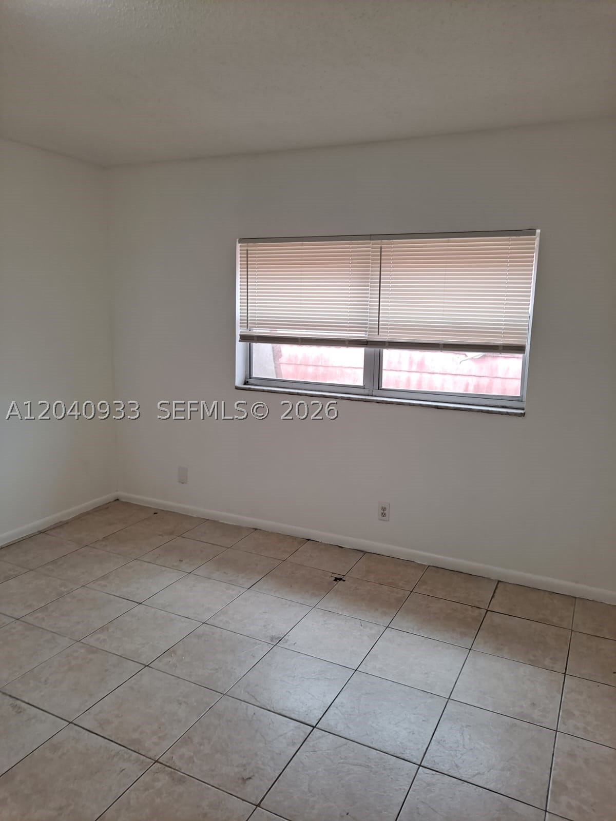 2560 Nw 52nd Ave C18 Property Photo 5