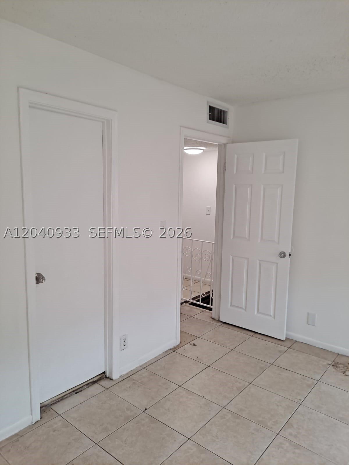 2560 Nw 52nd Ave C18 Property Photo 8