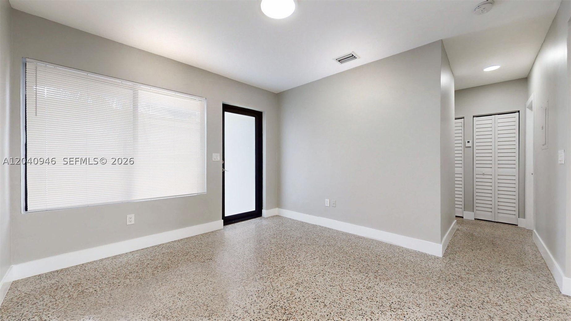101 W 11th St 1 Property Photo 11
