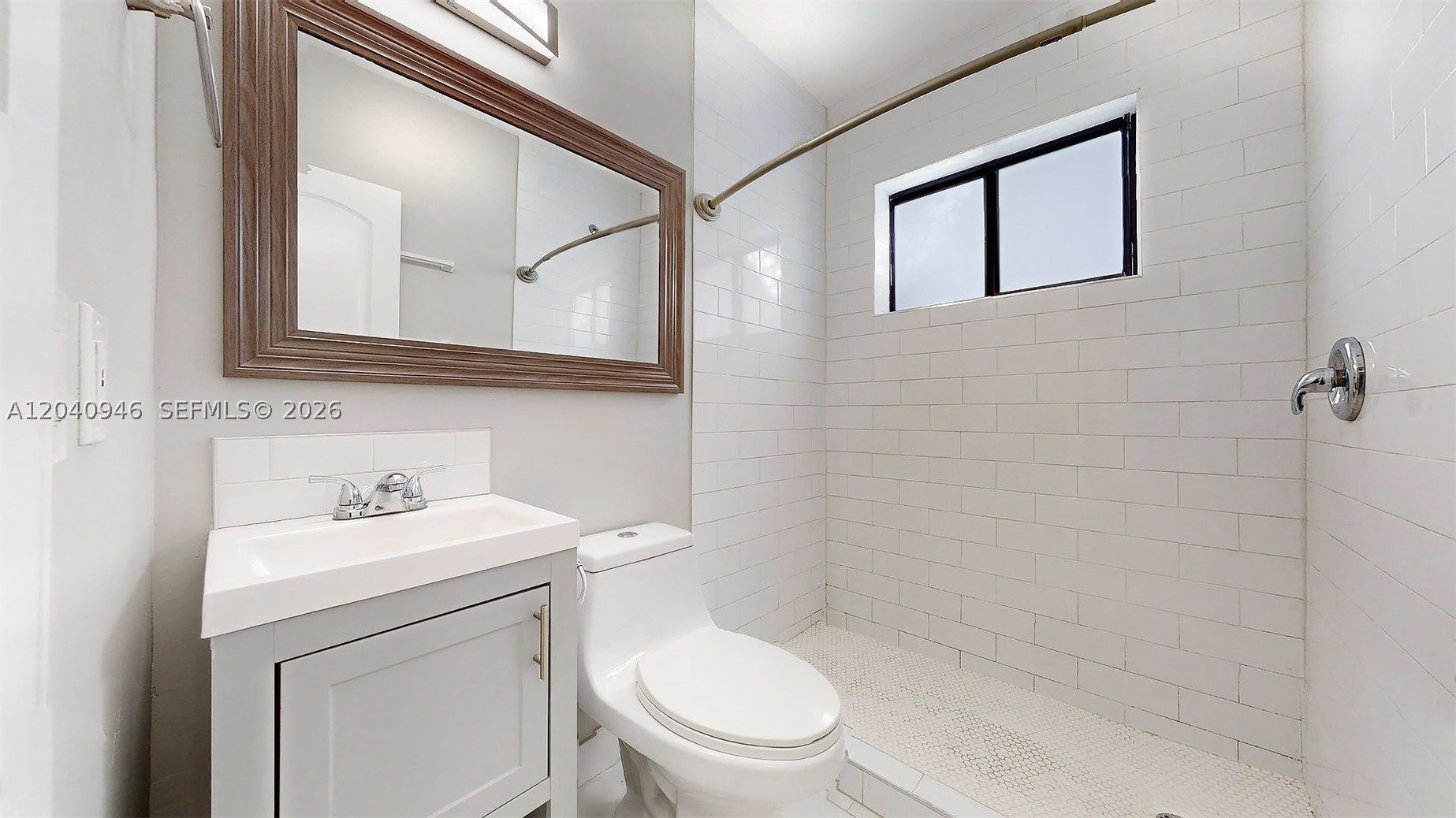 101 W 11th St 1 Property Photo 18