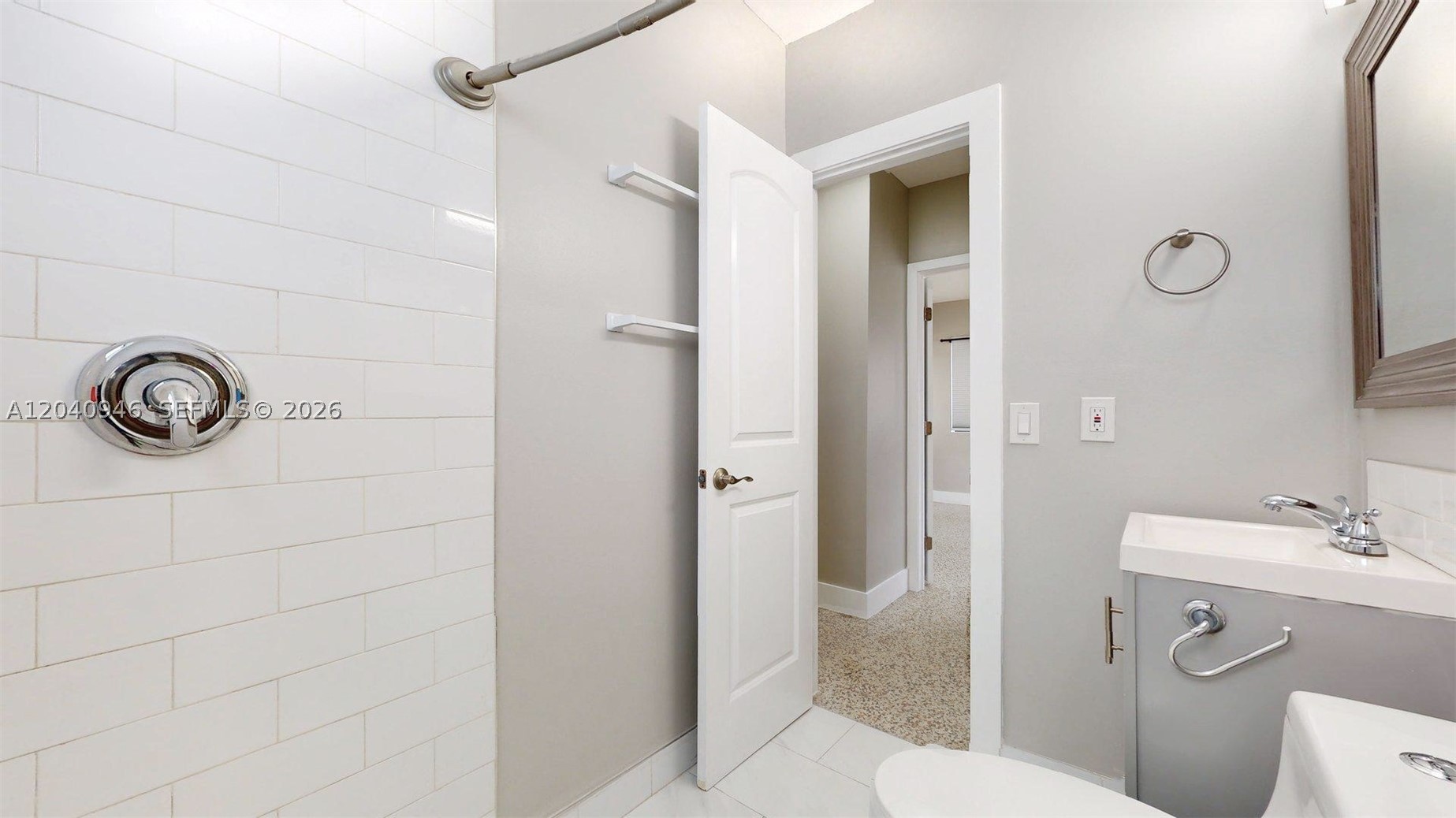 101 W 11th St 1 Property Photo 19
