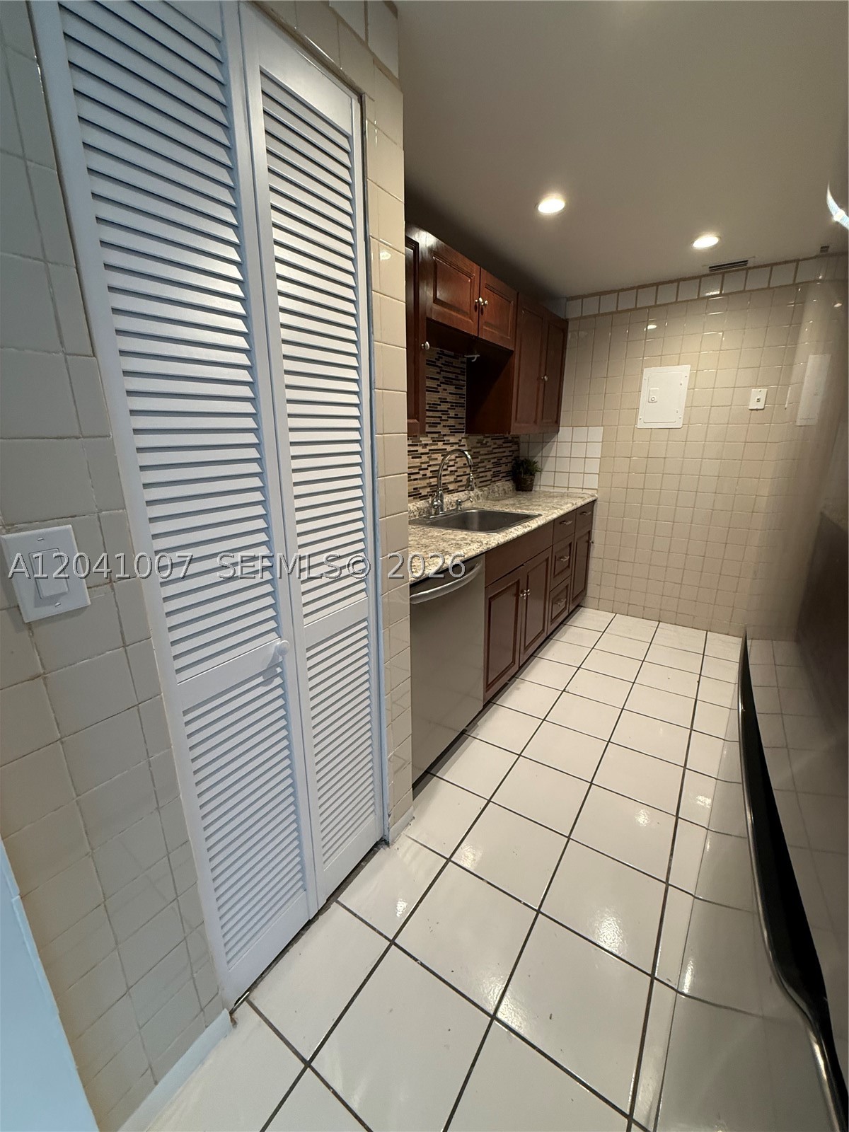 13455 Ne 10th Ave 410 Property Photo 5