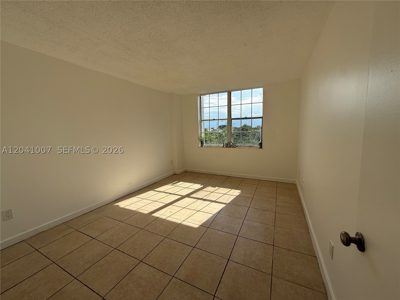 13455 Ne 10th Ave 410 Property Photo 13