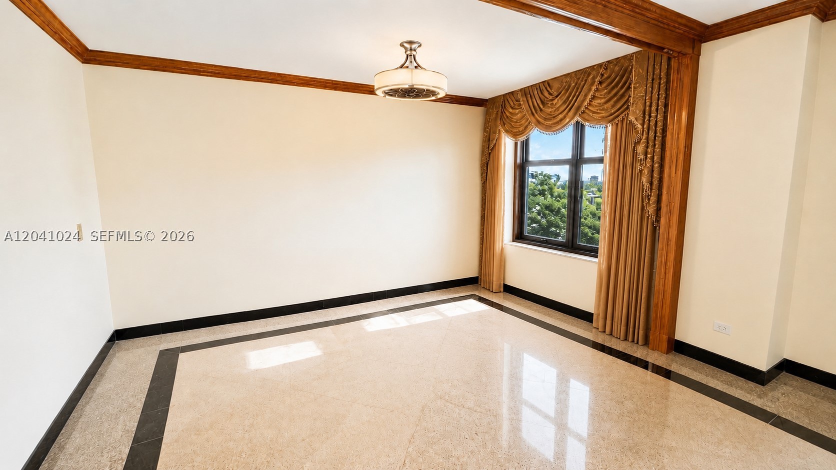 9801 Collins Ave 3u Property Photo 10