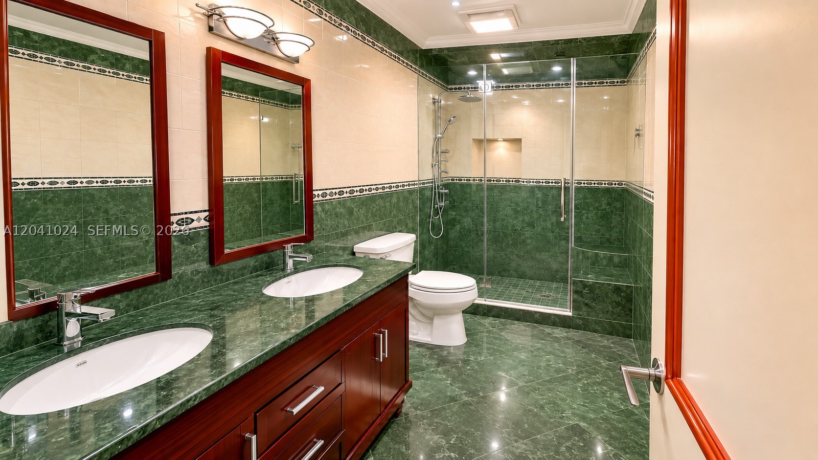 9801 Collins Ave 3u Property Photo 20