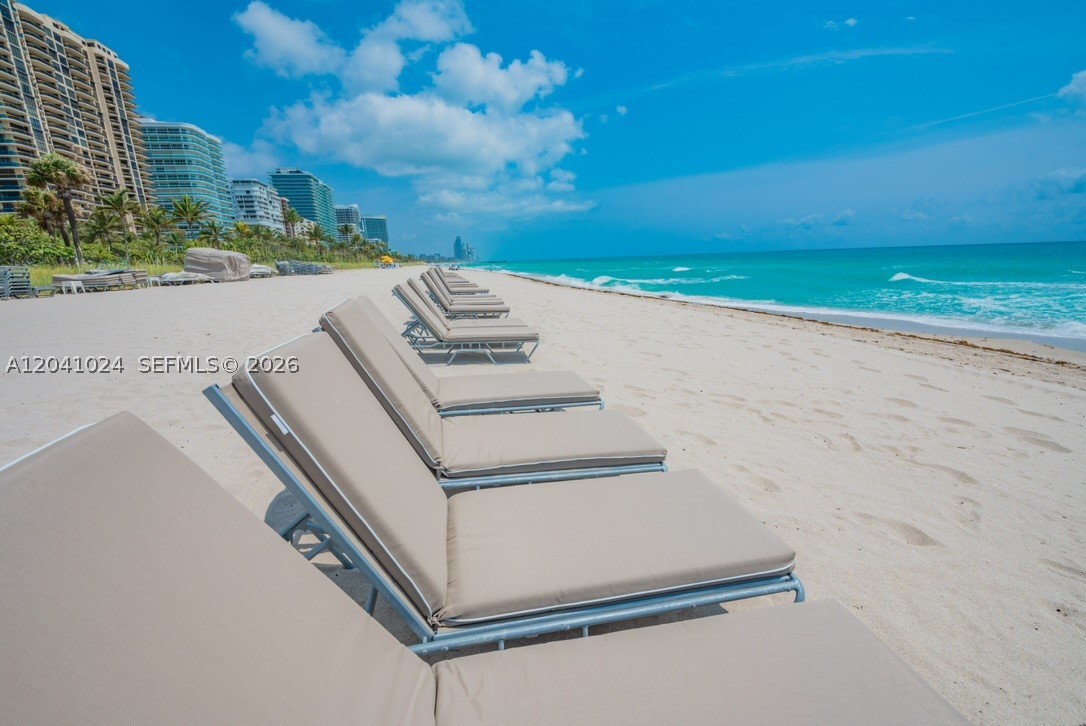 9801 Collins Ave 3u Property Photo 28