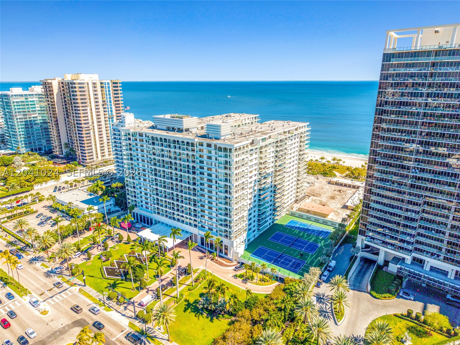 9801 Collins Ave 3u Property Photo 38