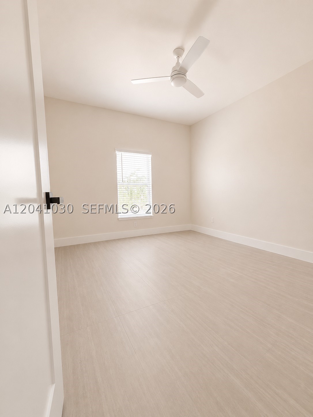 536 Lincoln Property Photo 9