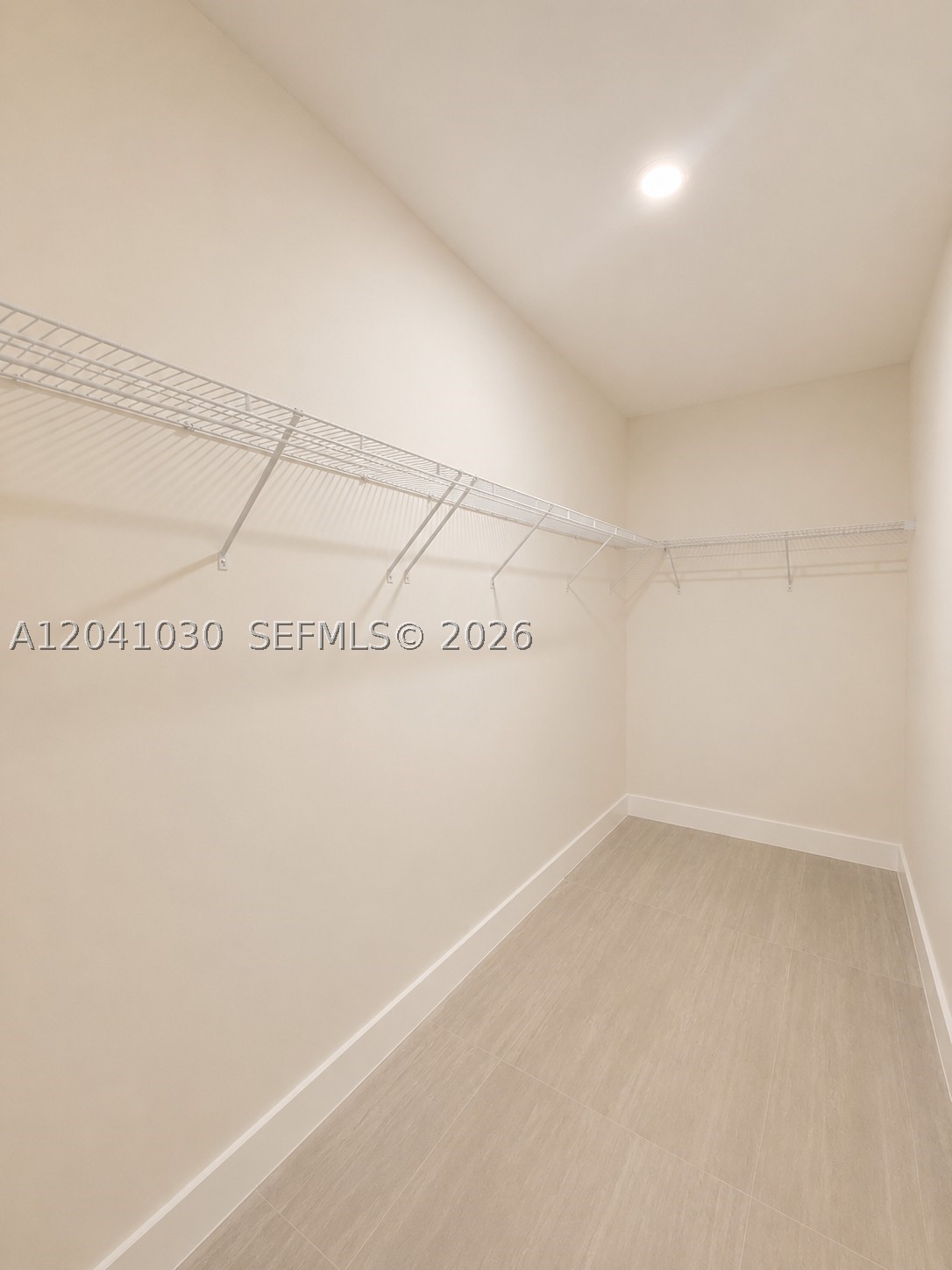 536 Lincoln Property Photo 11