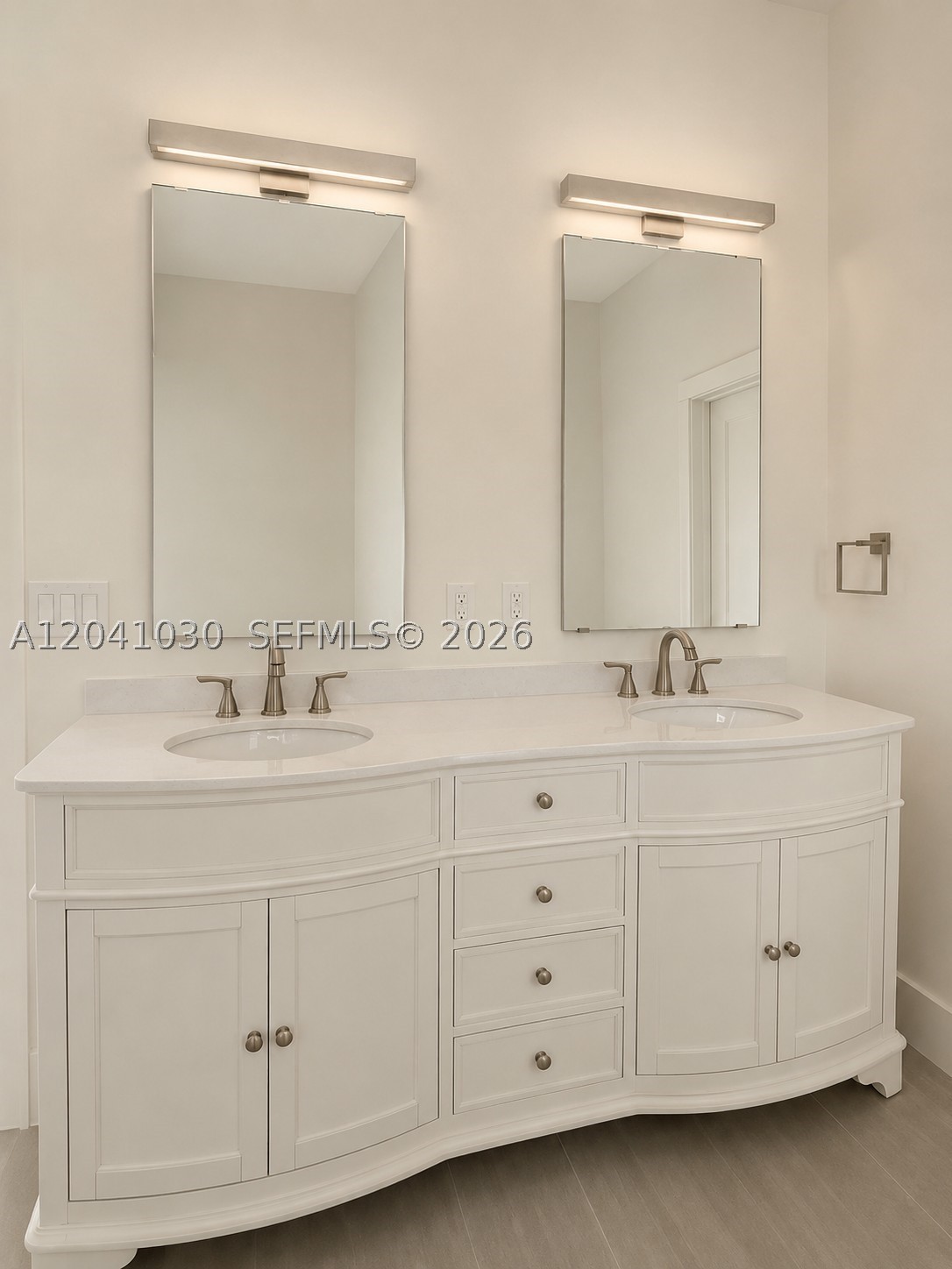 536 Lincoln Property Photo 12