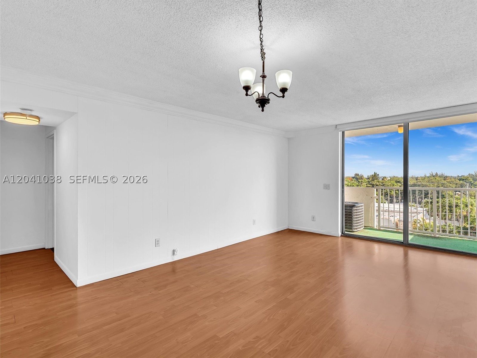 2020 Ne 135th St 601 Property Photo 8