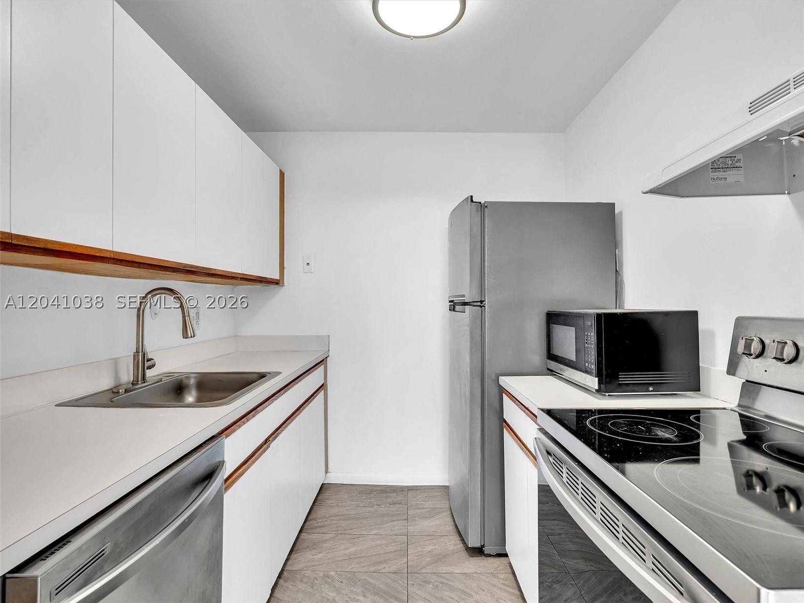2020 Ne 135th St 601 Property Photo 14