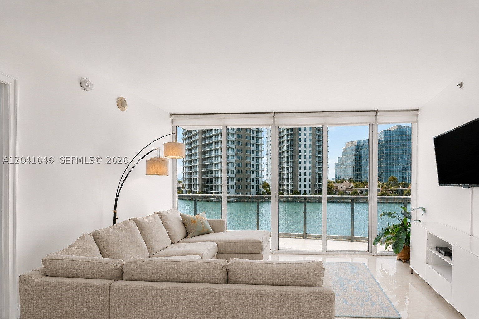 495 Brickell Ave Bay807 Property Photo 7