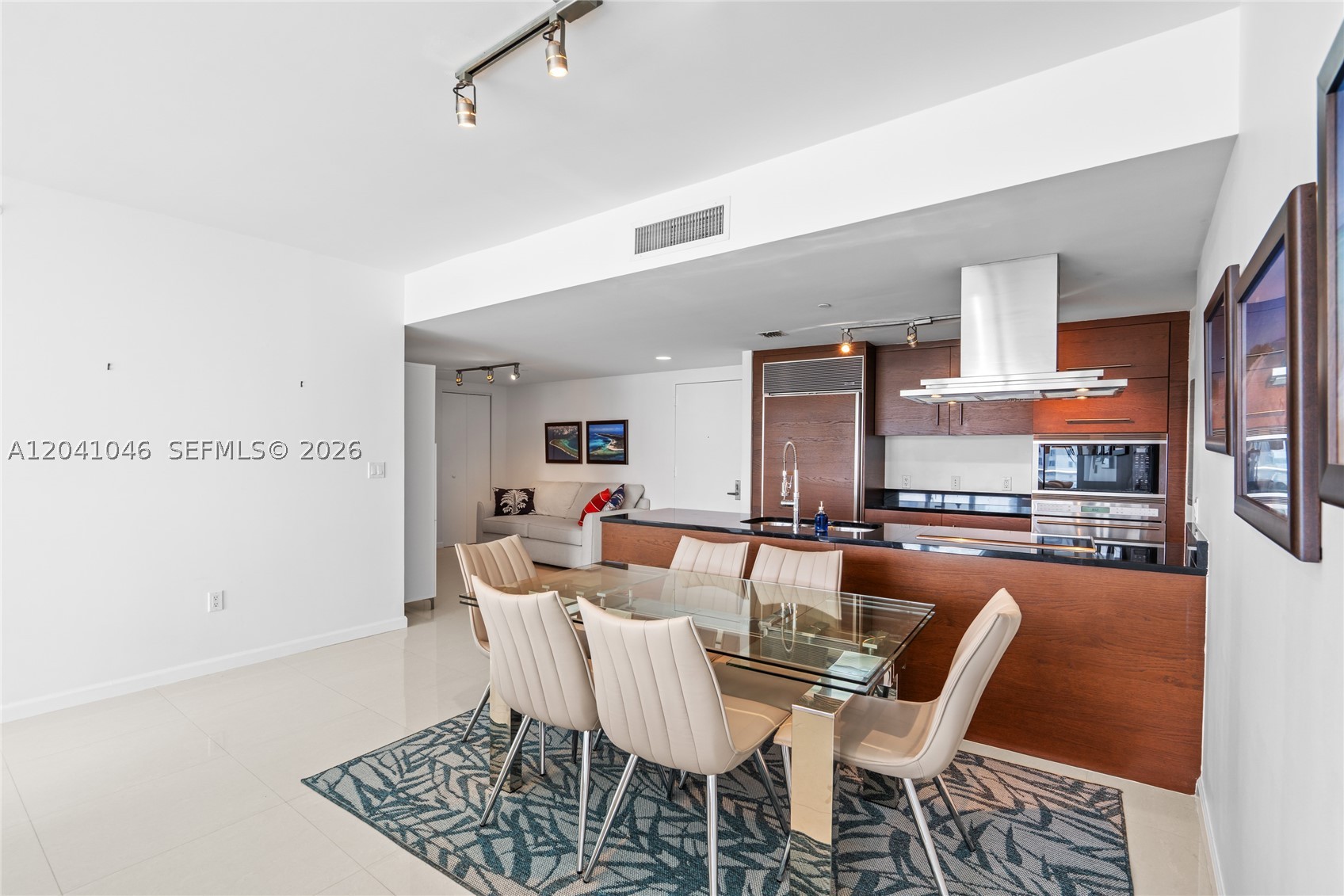 495 Brickell Ave Bay807 Property Photo 13