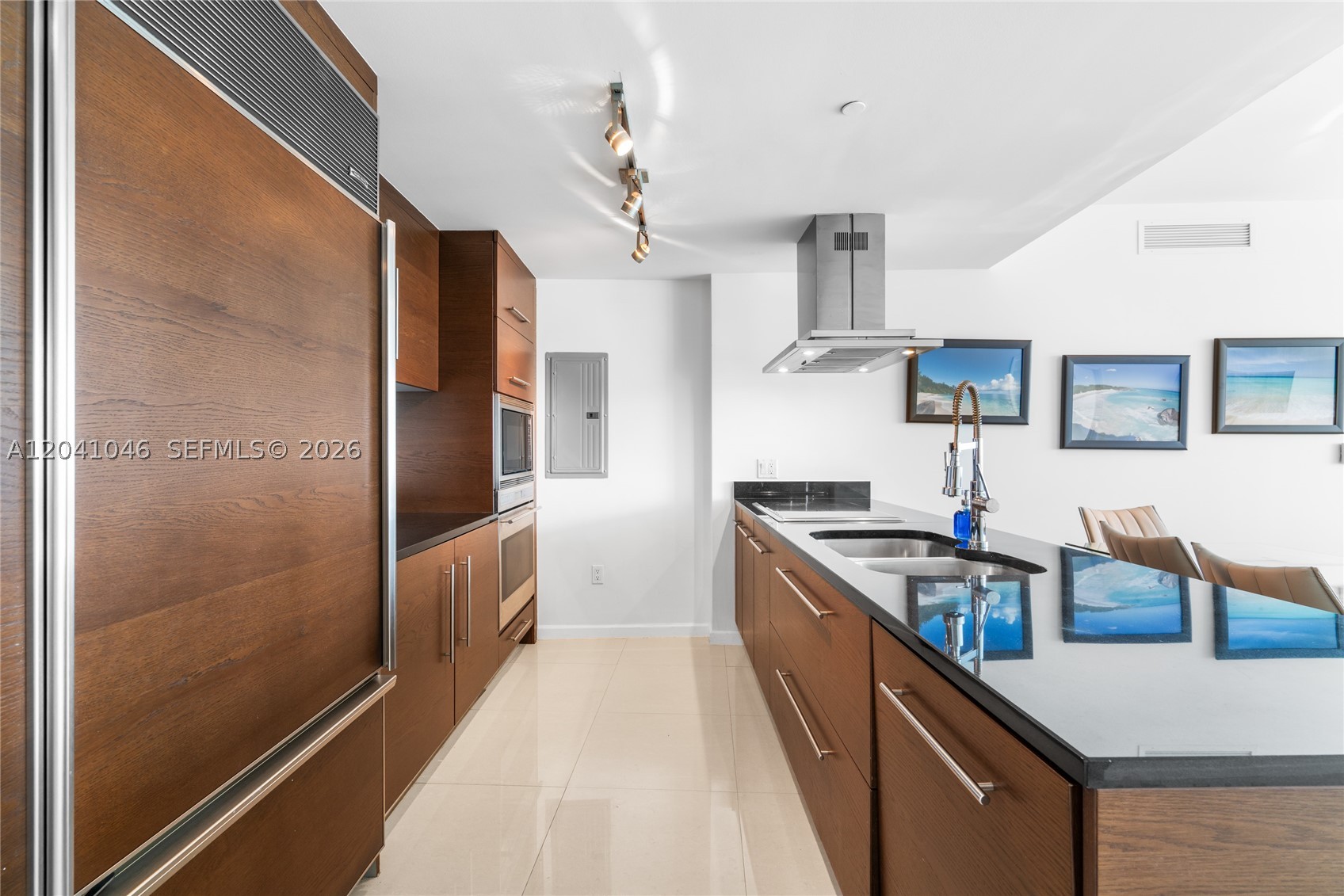 495 Brickell Ave Bay807 Property Photo 17