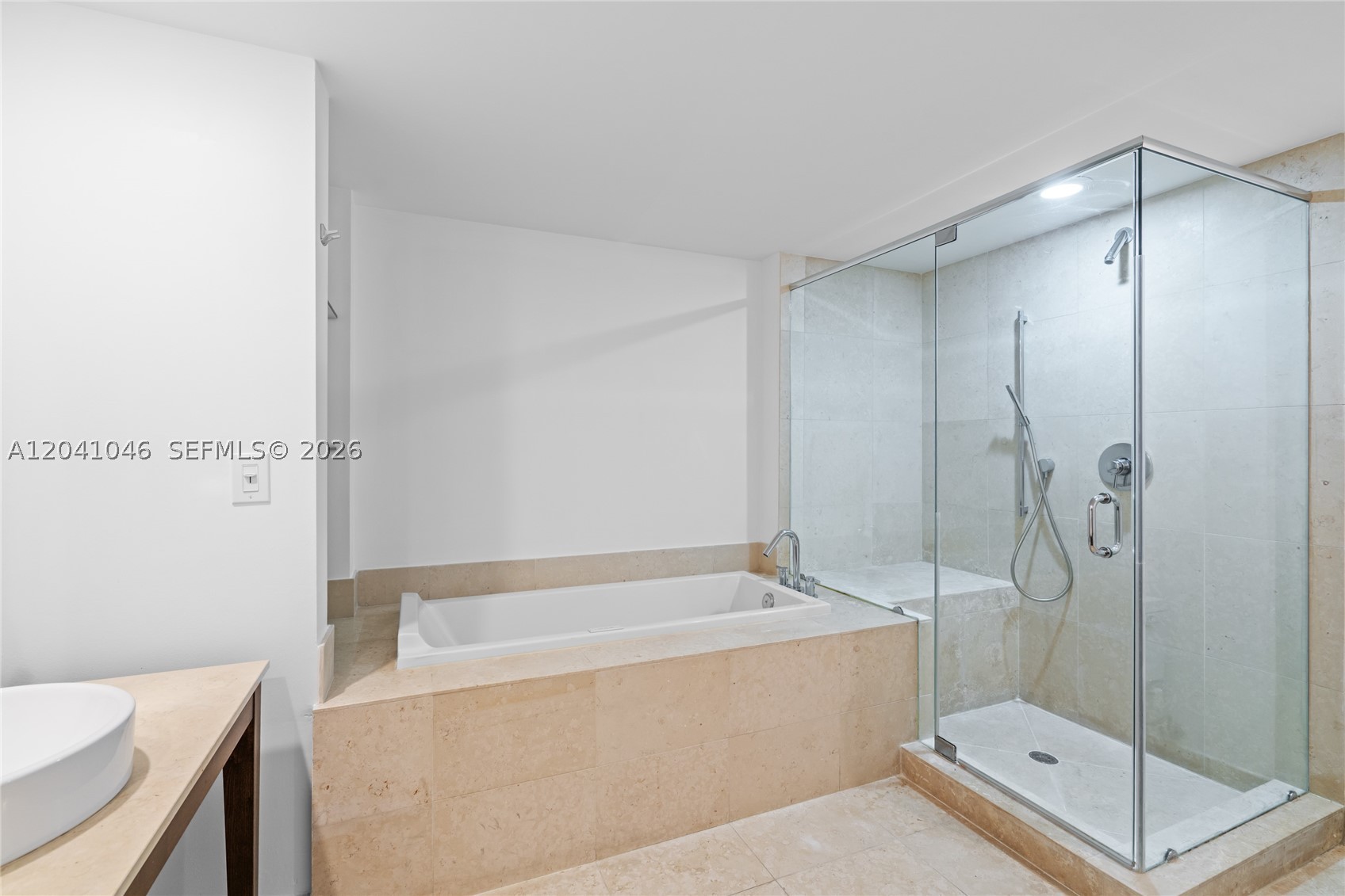 495 Brickell Ave Bay807 Property Photo 39