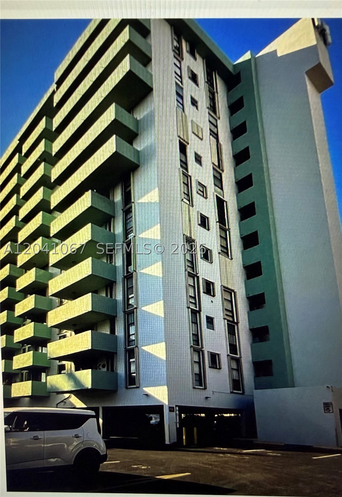 1825 W 44th Pl 707