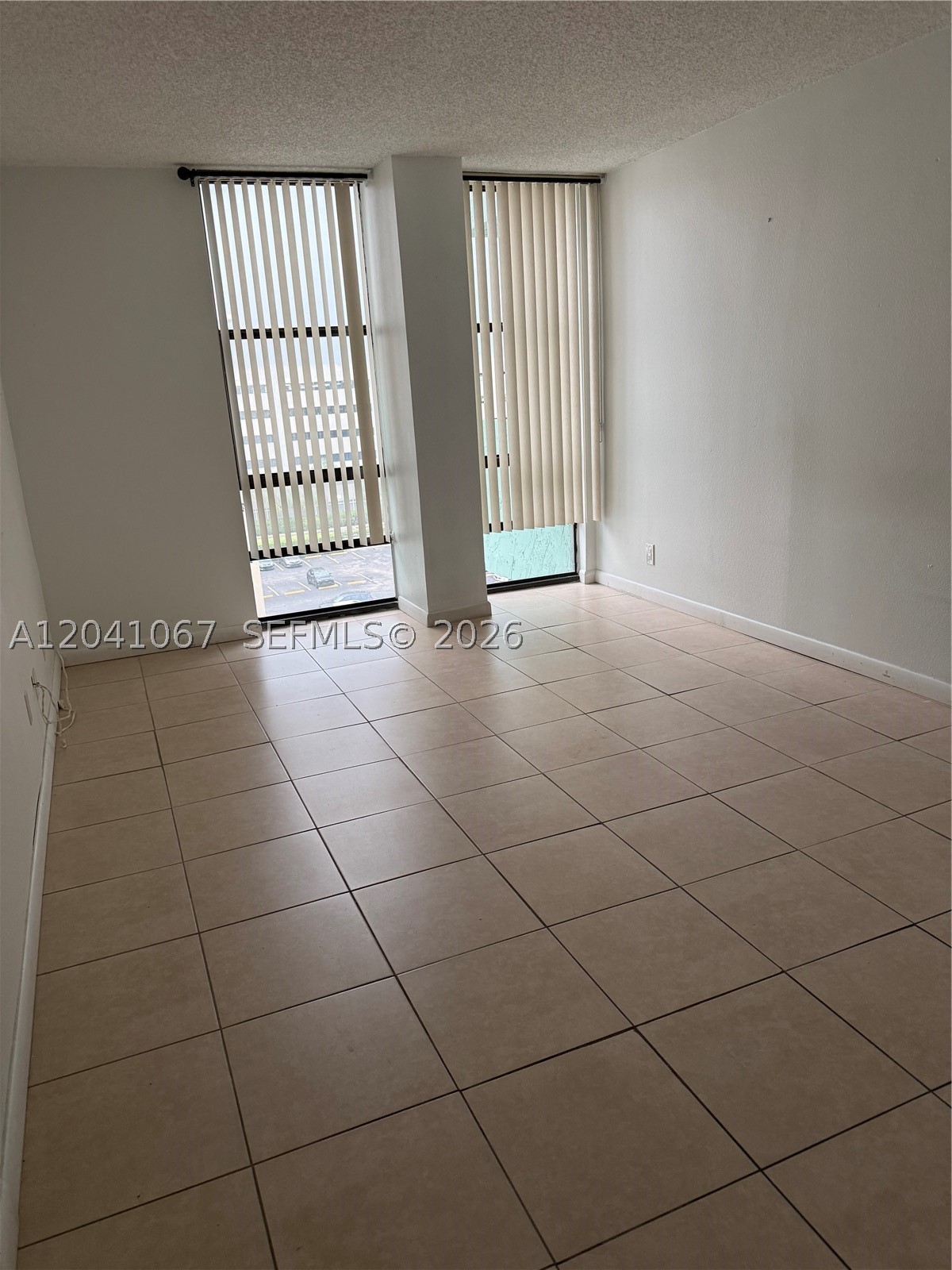 1825 W 44th Pl 707 Property Photo 6