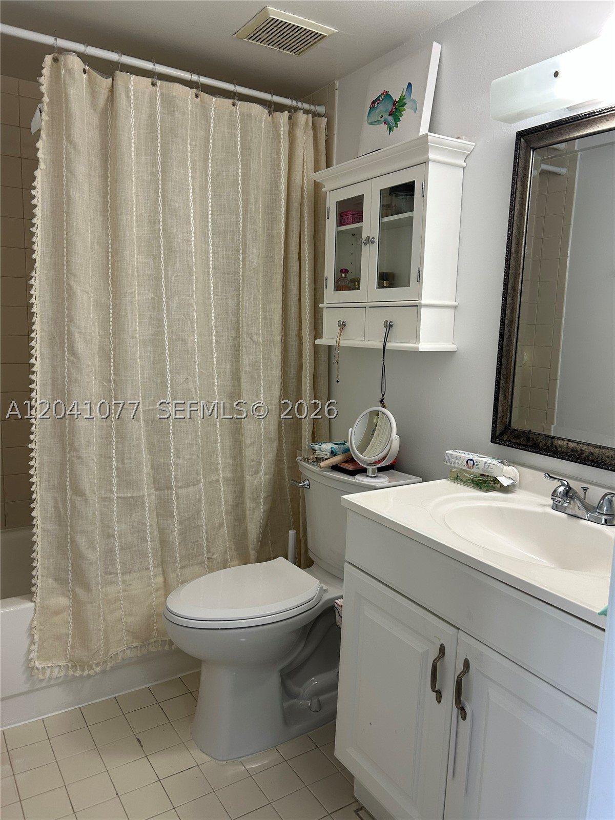 1975 Normandy Dr 301 Property Photo 6