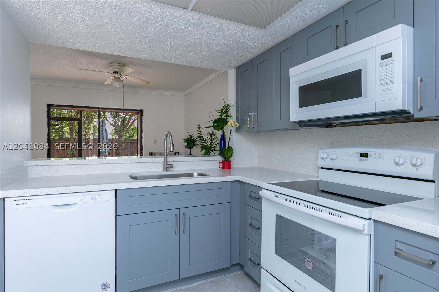 2513 San Remo Cir 2513 Property Photo 1